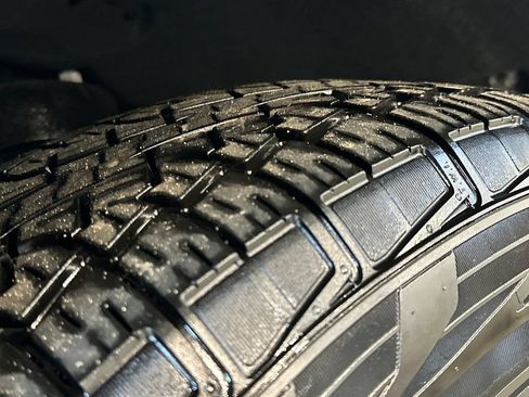 Used 2025 Ford Expedition Active AWD/4WD image 11