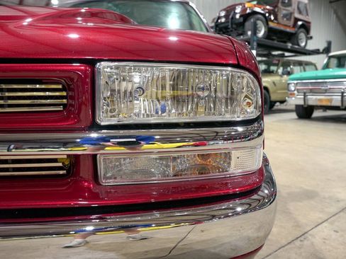 Used 2003 Chevrolet S10 Pickup LS w/ LS Preferred Equipment Group RWD image 26