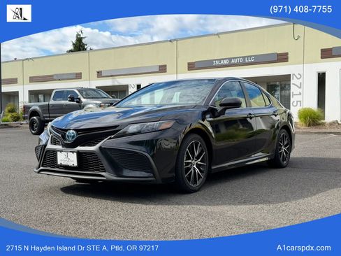 Used 2021 Toyota Camry SE FWD image 4