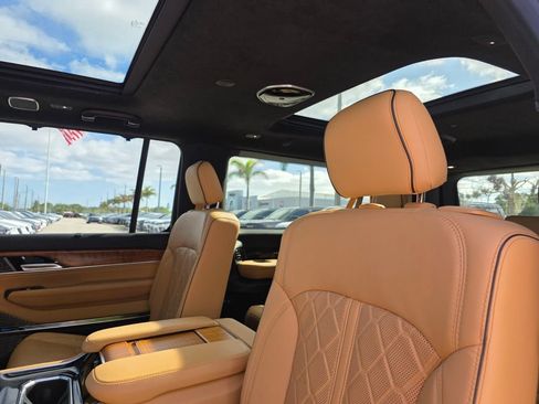 Used 2023 Jeep Grand Wagoneer L Series III w/ Rear Seat Video Group 1 image 19