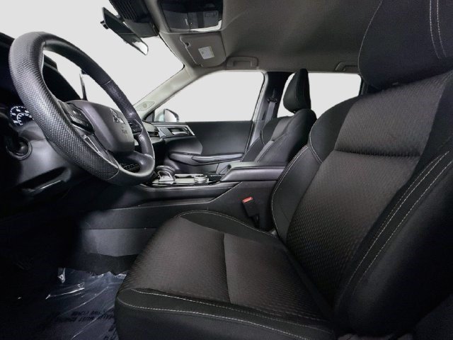 Used 2025 Mitsubishi Outlander ES FWD image 21