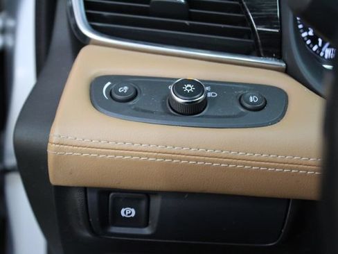 Used 2017 Buick LaCrosse Essence FWD image 15