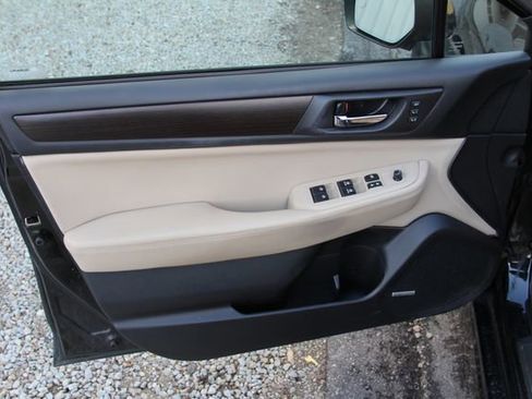 Used 2016 Subaru Legacy 2.5i Limited image 11