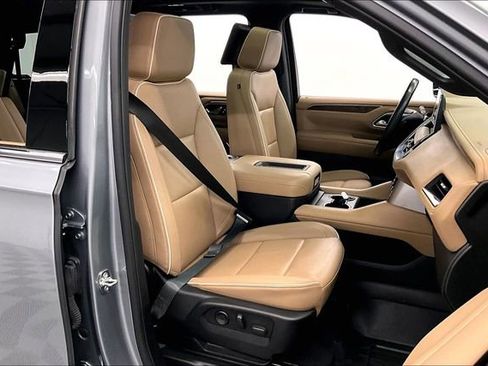 Used 2023 Chevrolet Tahoe Premier w/ Advanced Technology Package AWD/4WD image 8