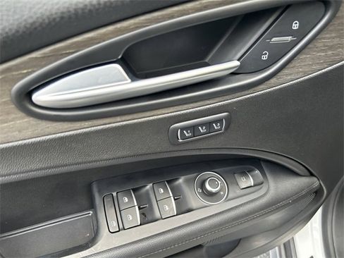Used 2022 Alfa Romeo Stelvio Ti image 18