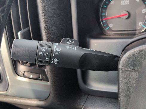 Used 2019 Chevrolet Silverado 1500 LT RWD image 25