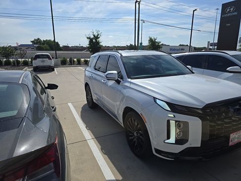Used 2025 Hyundai Palisade Calligraphy AWD/4WD image 3