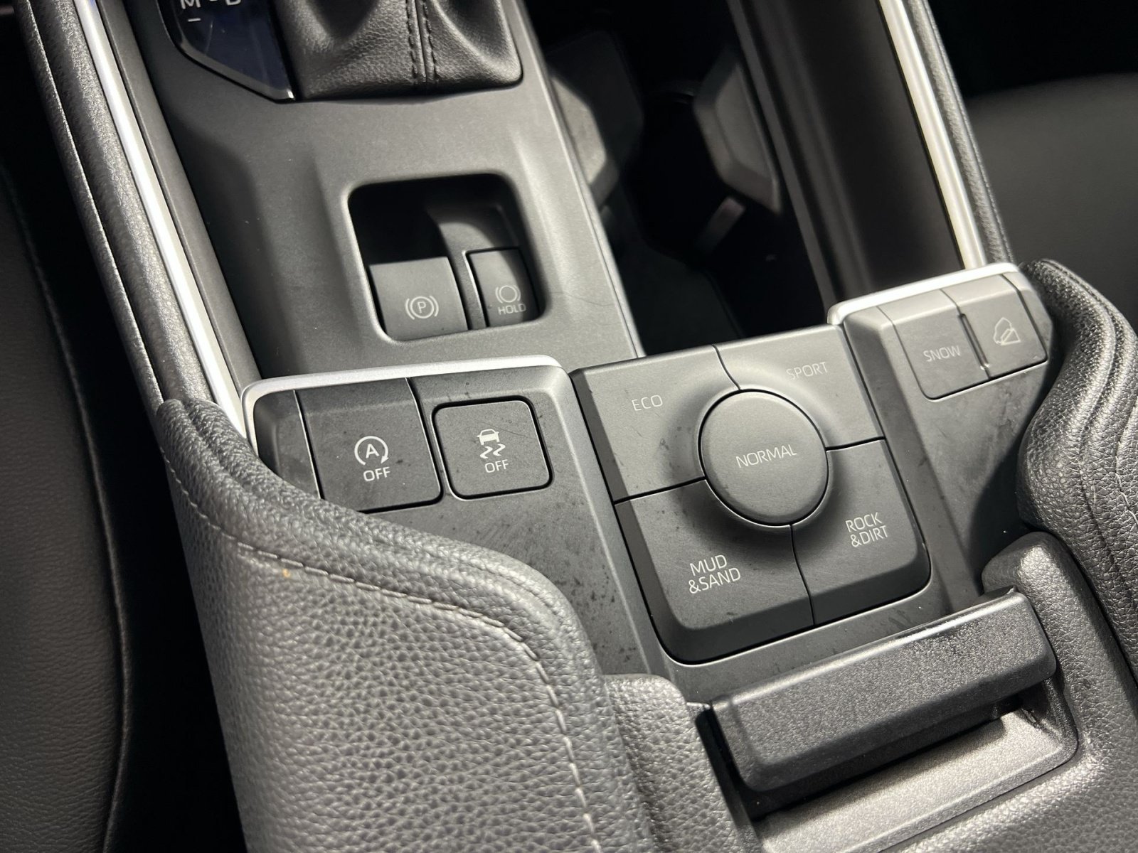 Used 2025 Toyota Grand Highlander AWD image 31