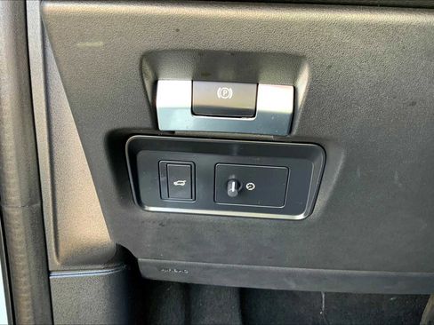 Used 2022 Land Rover Discovery Sport S R-Dynamic image 31