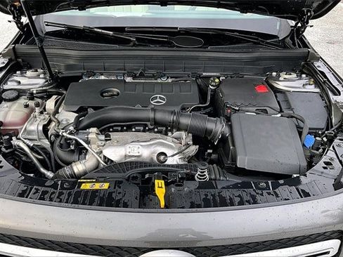 Certified 2023 Mercedes-Benz GLB 250 250 image 34