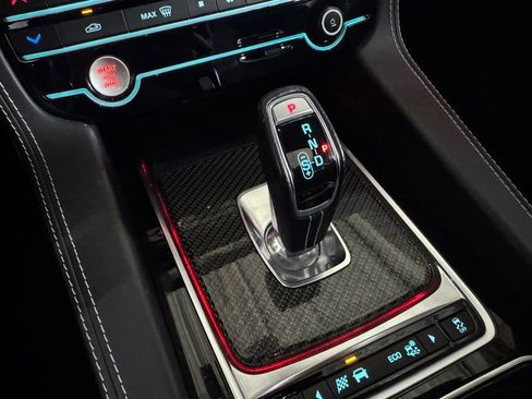 Used 2020 Jaguar F-PACE SVR AWD/4WD image 37