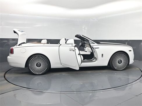 Used 2016 Rolls-Royce Dawn image 77
