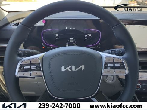 New 2025 Kia Telluride S image 28