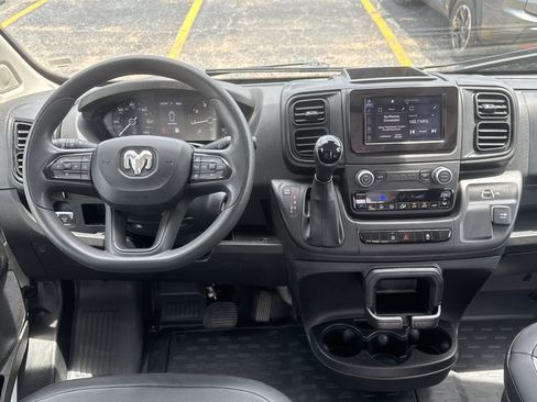 Used 2024 RAM ProMaster 2500 w/ Convenience Group FWD image 6