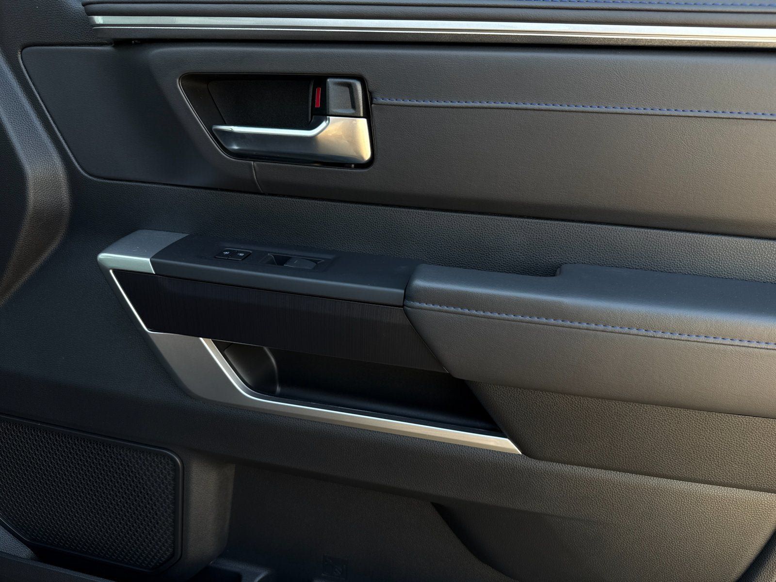 New 2025 Toyota Tundra Platinum AWD/4WD image 18