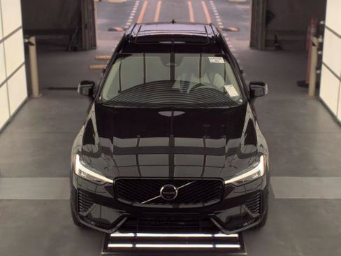Used 2026 Volvo XC60 B5 Ultra AWD/4WD image 3