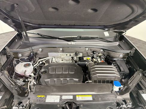 Used 2025 Volkswagen Atlas SE FWD image 37