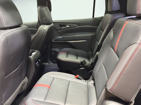 Used 2025 Chevrolet Traverse RS w/ LPO, Floor Liner Package AWD/4WD image 15