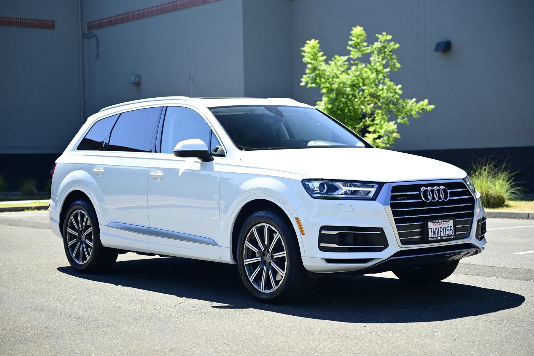 Used 2017 Audi Q7 3.0T Premium Plus w/ Premium Plus Package AWD/4WD image 1