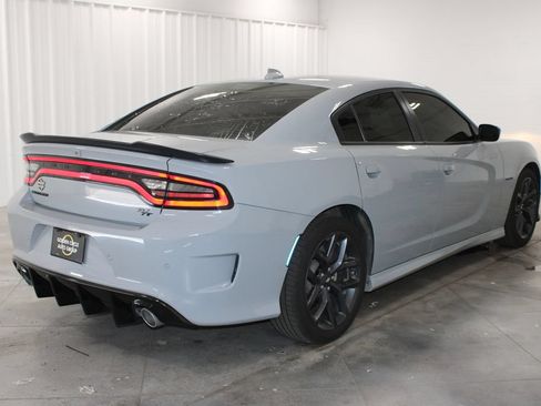 Used 2022 Dodge Charger R/T w/ Blacktop Package RWD image 9
