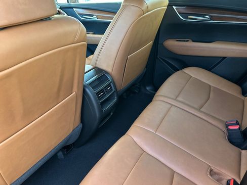 Used 2022 Cadillac XT5 Premium Luxury image 14