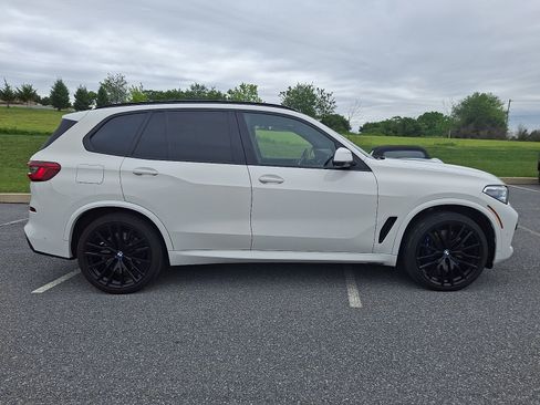 Used 2020 BMW X5 M50i w/ Executive Package AWD/4WD image 7