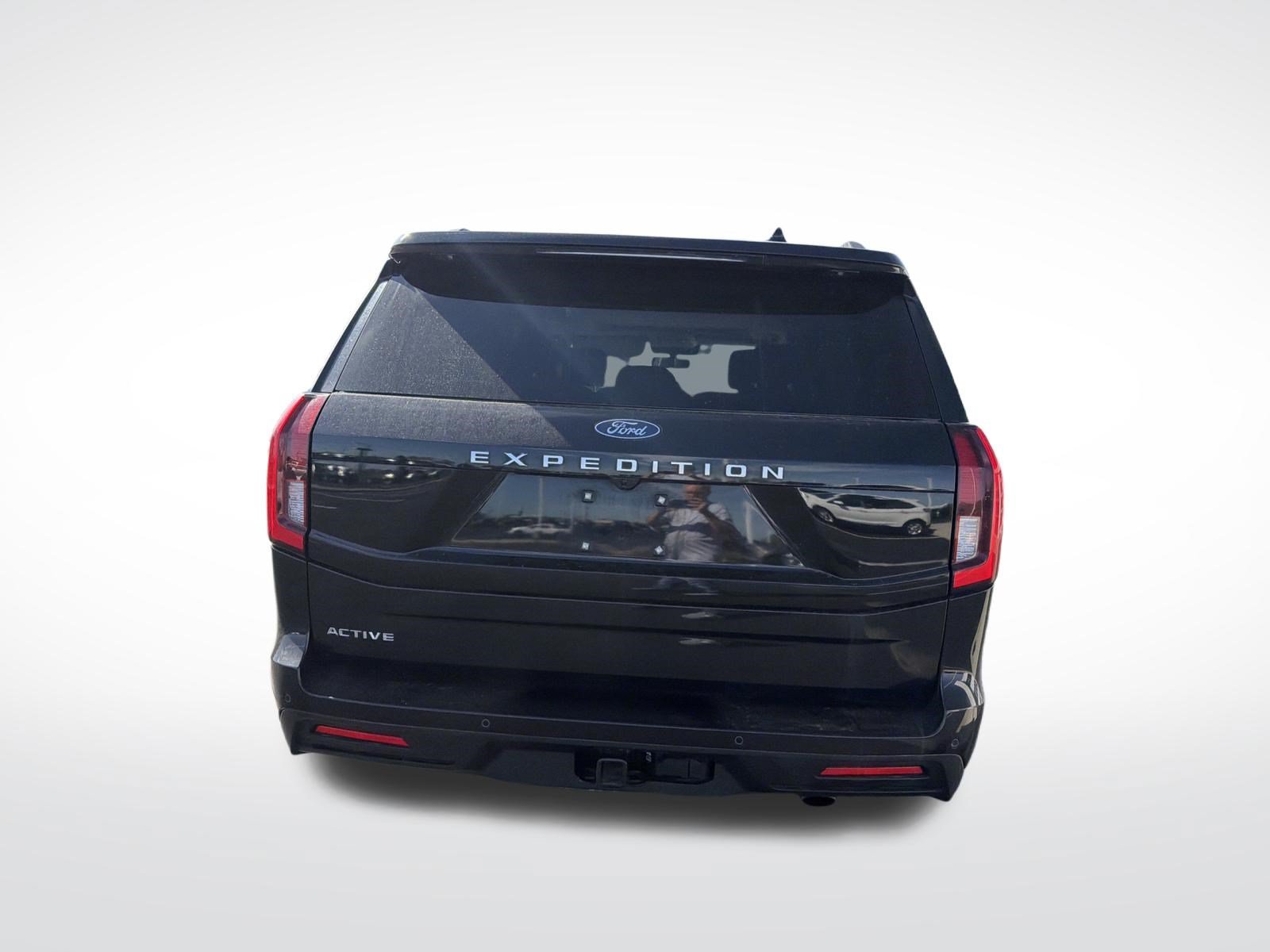 Used 2025 Ford Expedition Active AWD/4WD image 7