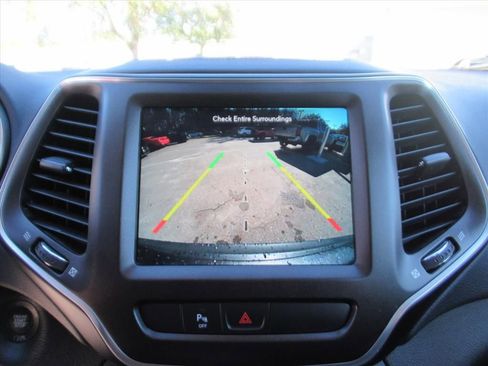 Used 2020 Jeep Cherokee Trailhawk w/ Trailer Tow Group image 25