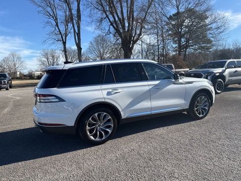 Used 2025 Lincoln Aviator Reserve w/ Illumination Package image 11