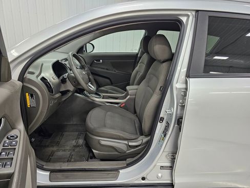 Used 2013 Kia Sportage LX w/ Convenience Pkg image 2
