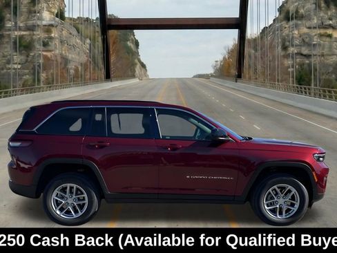 New 2025 Jeep Grand Cherokee Laredo X w/ Luxury Tech Group I RWD image 13