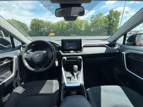 Used 2019 Toyota RAV4 LE w/ All Weather Liner Package AWD/4WD image 11
