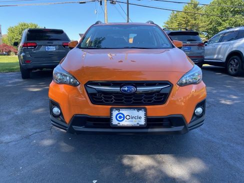 Used 2020 Subaru Crosstrek 2.0i Premium w/ Moonroof Package 2 AWD/4WD image 3