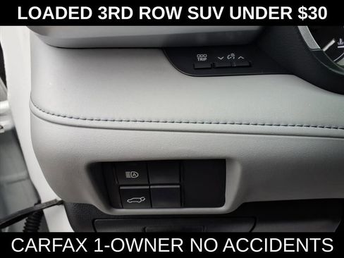 Used 2022 Toyota Highlander XLE AWD/4WD image 17