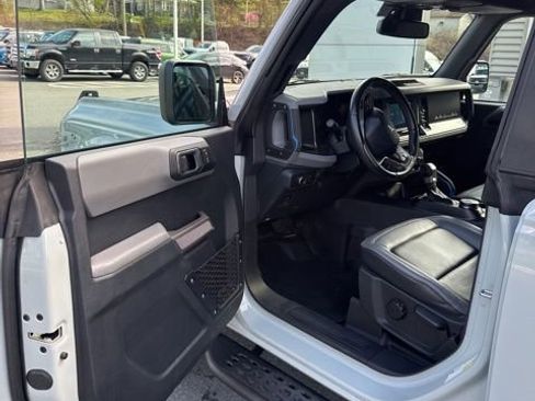 Used 2022 Ford Bronco Black Diamond image 14