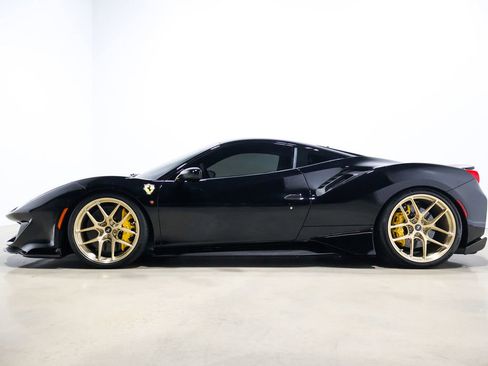 Used 2020 Ferrari 488 Pista image 19