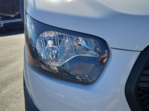 New 2026 Ford Transit 250 148 Medium Roof w/ Load Area Protection Package image 8