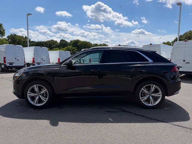 Used 2023 Audi Q8 Premium AWD/4WD image 4