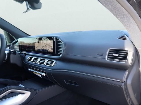 New 2026 Mercedes-Benz GLS 450 4MATIC image 11