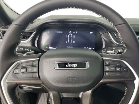 New 2025 Jeep Grand Cherokee L Limited image 23