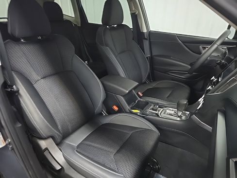 Used 2019 Subaru Forester Premium image 15