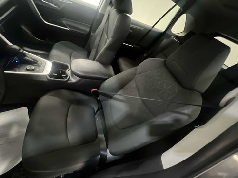 Used 2025 Toyota RAV4 XLE image 14
