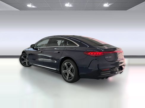 Used 2023 Mercedes-Benz EQS 580 4MATIC Sedan image 3