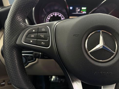 Used 2018 Mercedes-Benz GLC 350e 4MATIC image 14
