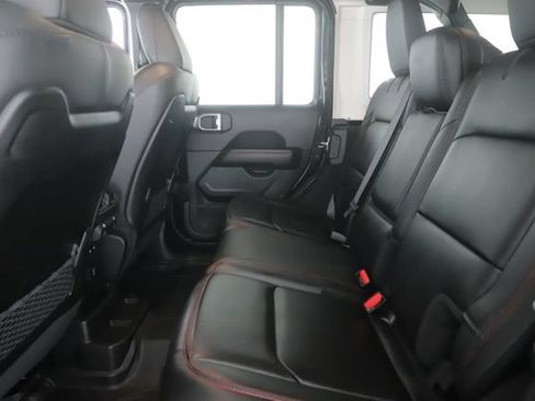 Used 2025 Jeep Wrangler Unlimited Rubicon AWD/4WD image 28