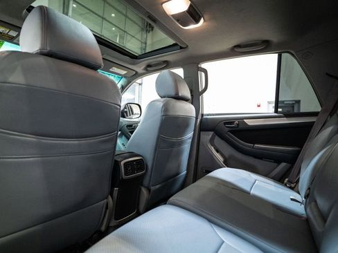 Used 2004 Toyota 4Runner SR5 image 30