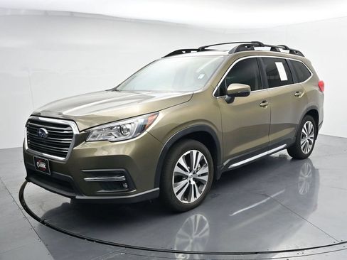 Used 2022 Subaru Ascent Limited w/ Technology Package AWD/4WD image 4