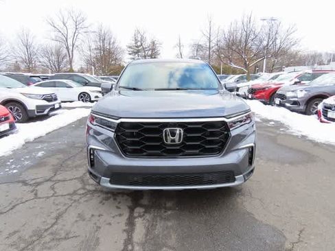 Certified 2025 Honda Pilot Elite image 6