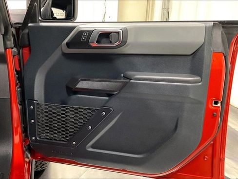 Used 2024 Ford Bronco Black Diamond image 24