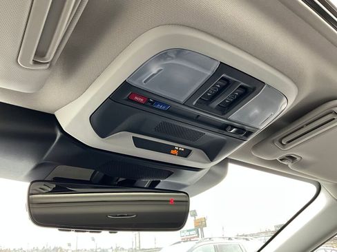 Used 2025 Subaru Crosstrek 2.5i Limited w/ Crosstrek Mirror Package image 17